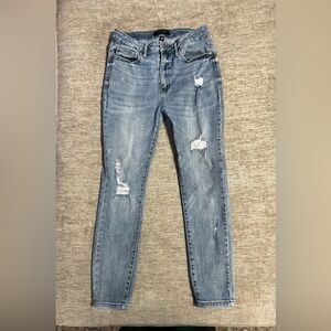 Judy Blue Distressed Skinny Jeans in Light Blue